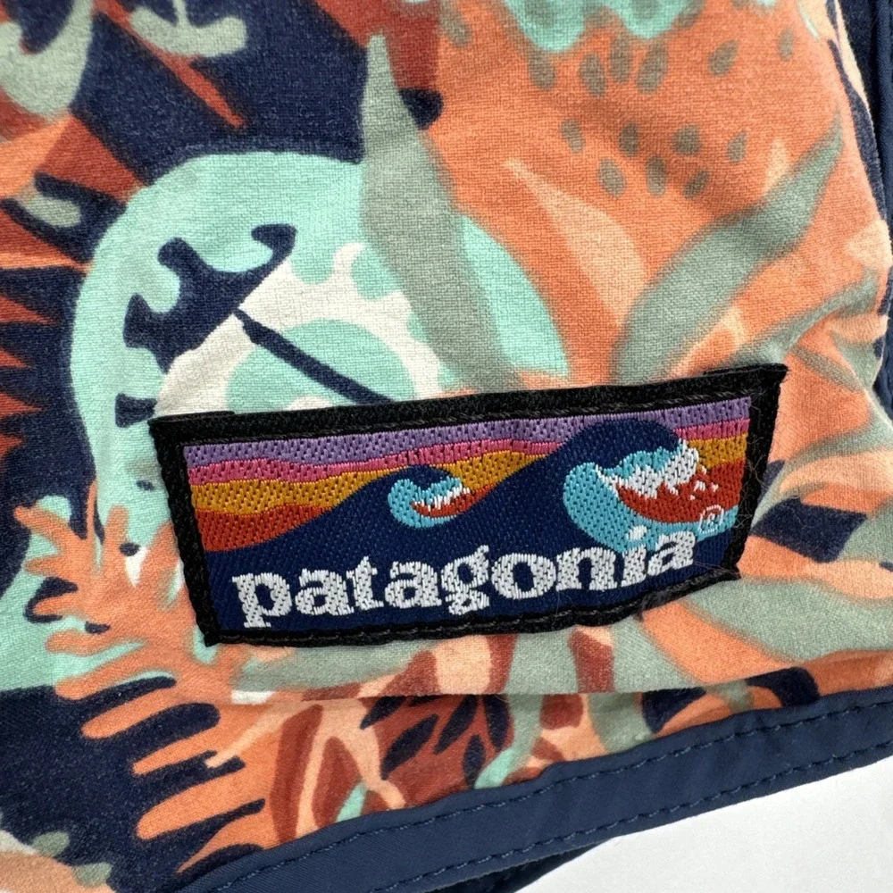 Patagonia‎ Men's Size 32 Wavefarer Scallop Hem Board Shorts Hawaiian Sunset